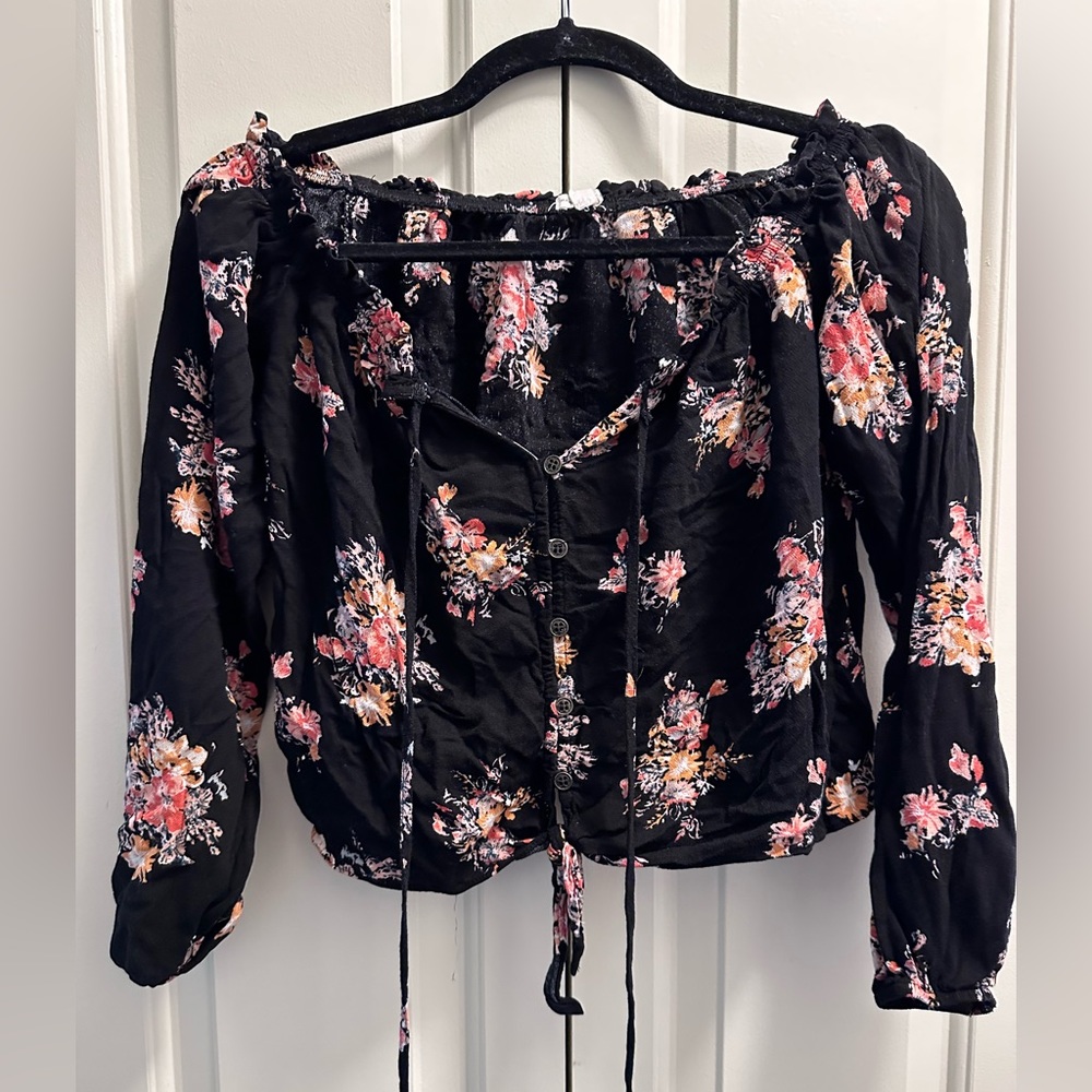 Black and Floral Button Up Crop Top Off the Shoulder Women’s Size S